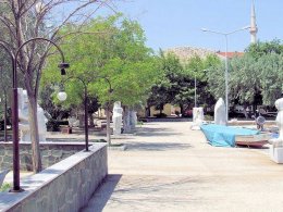 Saraylar, le musée du marbre, en plein air